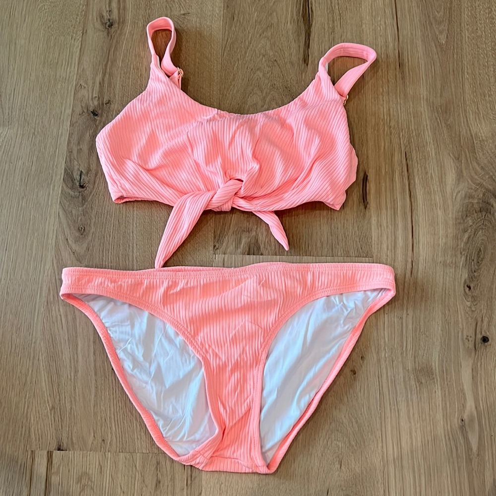 PILYQ bikini, MEDIUM TOP and LARGE bottom